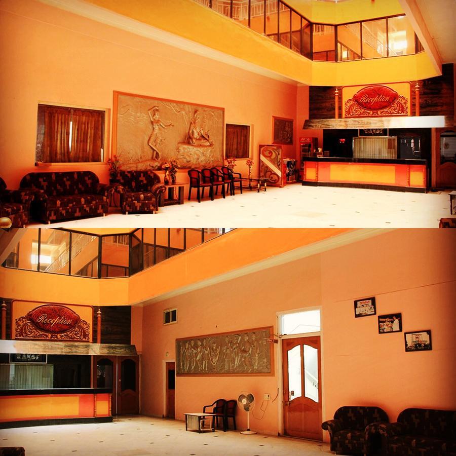 Hotel Vishwamitra Lātūr Εξωτερικό φωτογραφία