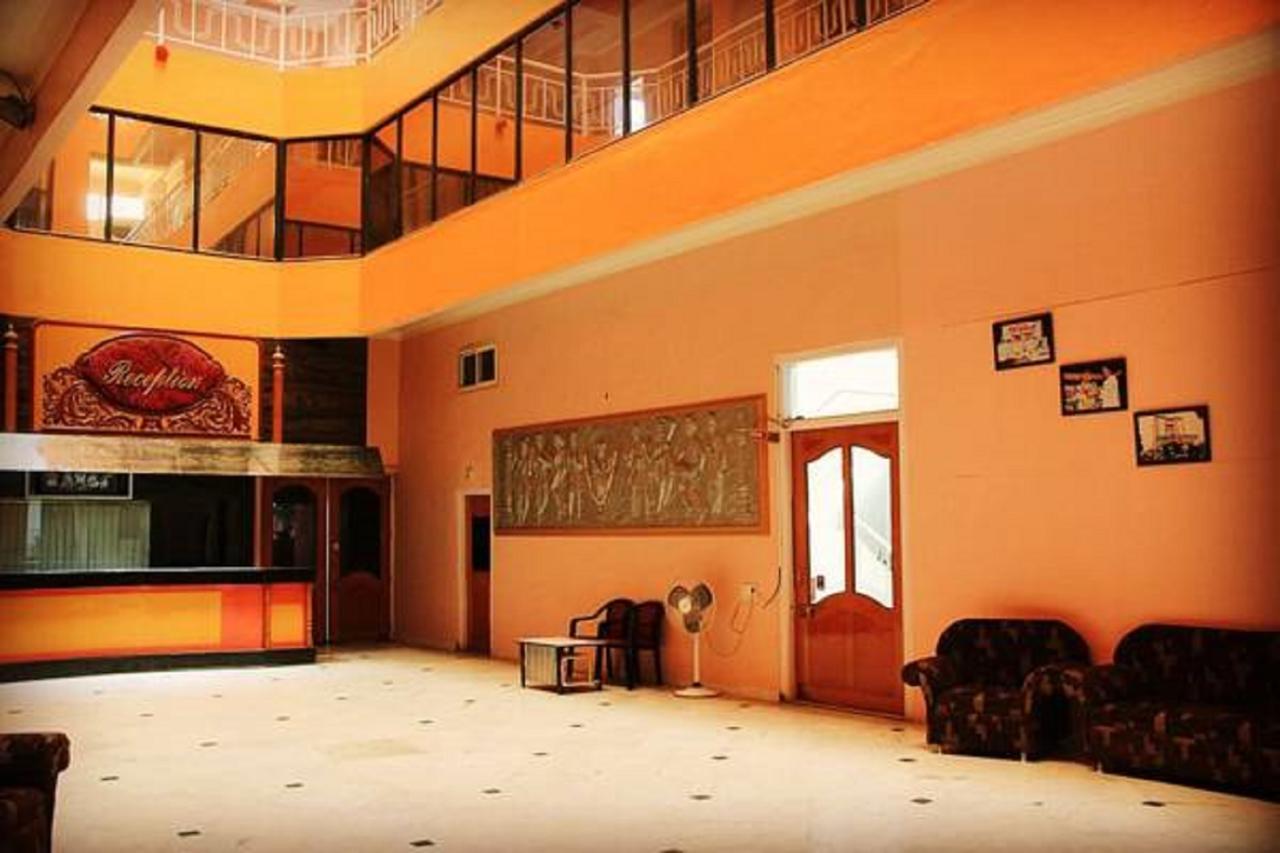 Hotel Vishwamitra Lātūr Εξωτερικό φωτογραφία